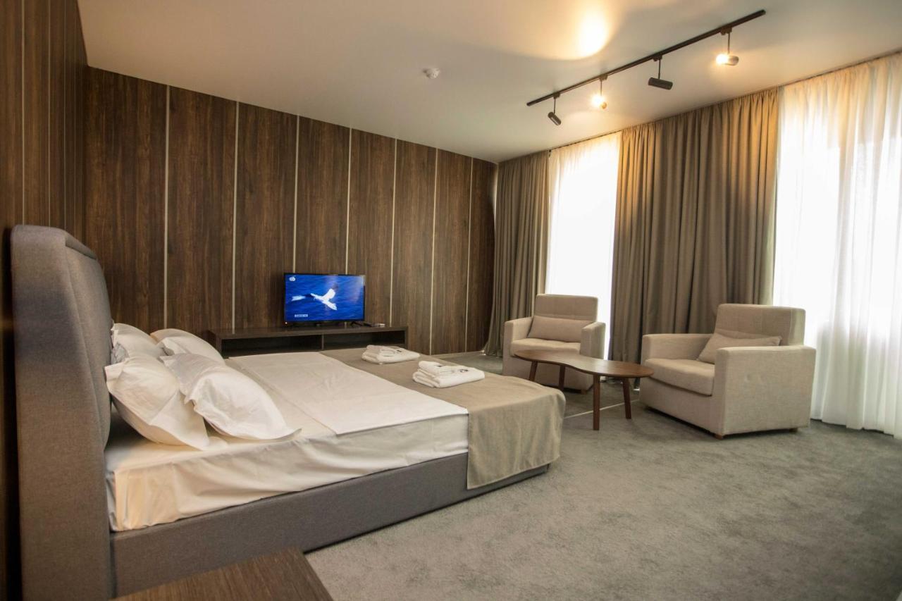 Hotel Nobilis Hall Kobuleti Esterno foto